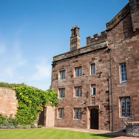 Rose Castle Bed & Breakfast *