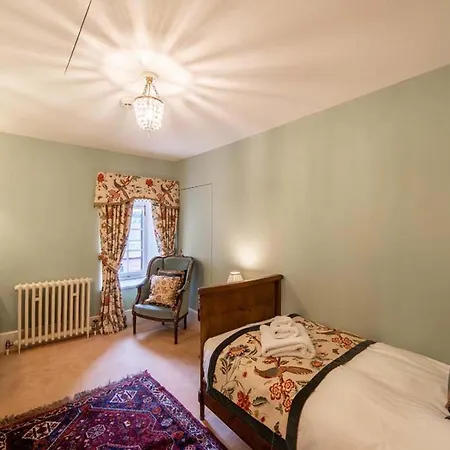 Rose Castle Bed & Breakfast