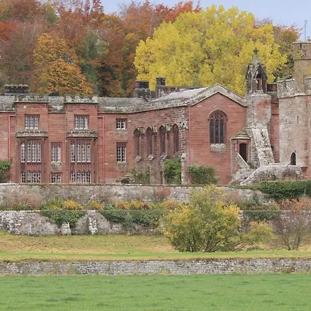 Rose Castle Oda ve Kahvaltı *